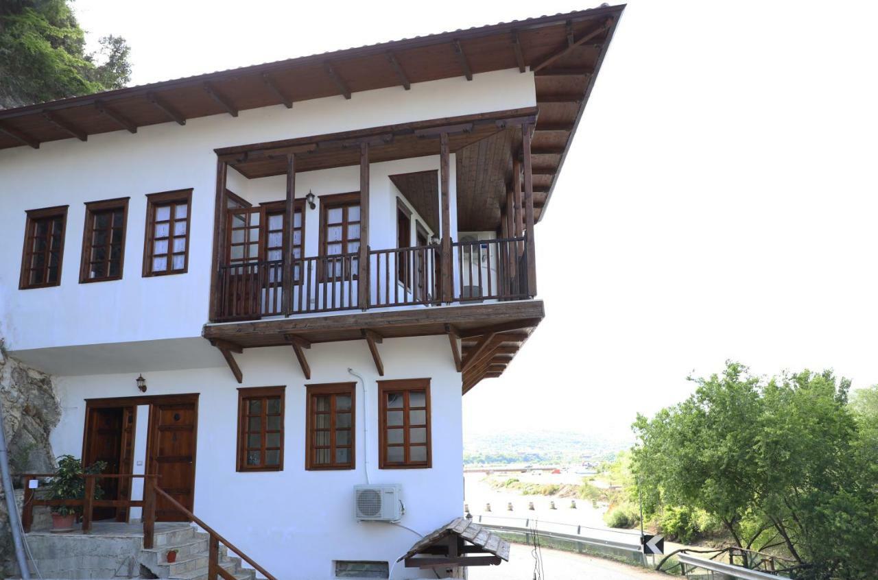 Hotel Demaj Berat Exterior foto